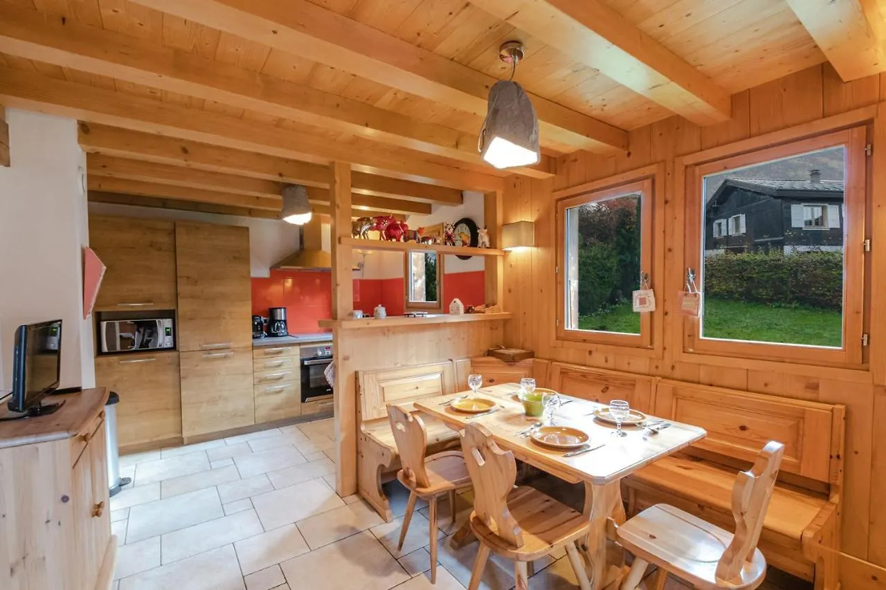 Family Chalet With Terrace And Garden In Chamonix